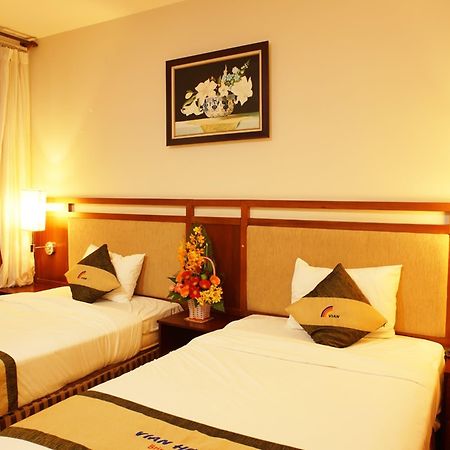 Vian Hotel Da Nang Buitenkant foto